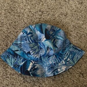 SUPER CUTE BLUE BUCKETHAT